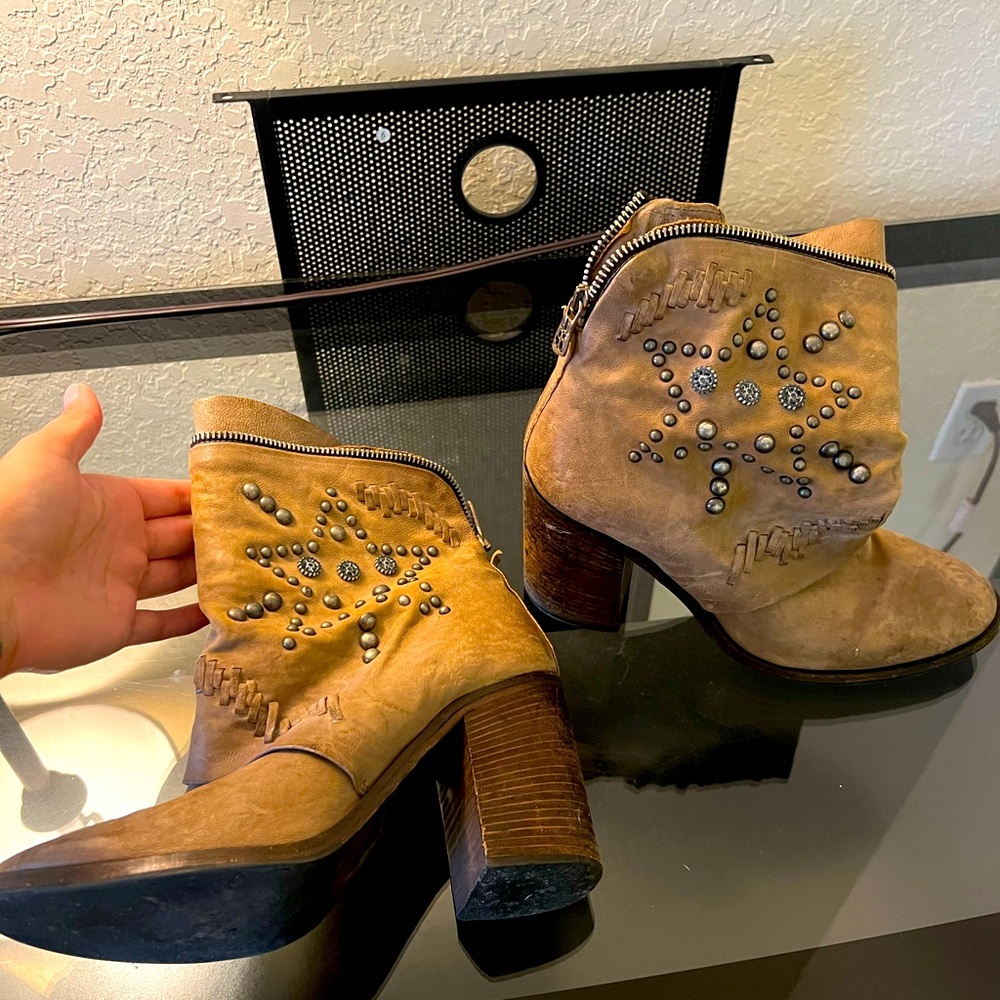 AS 98 Boots